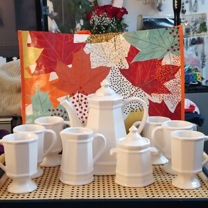 Coffee Pot & Lid with sugar bowl, creamer and 6 mugs.